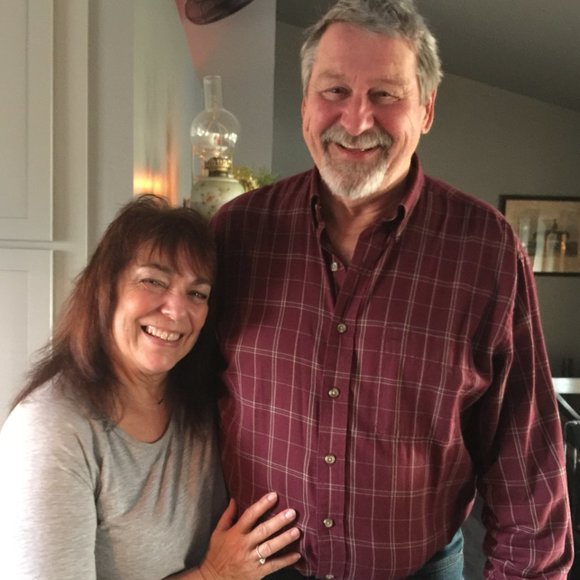 Meet your Posher's. Ellen & Brian - Picture 3 of 5